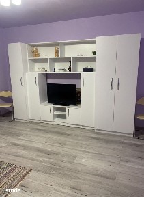Apartament cu 2 camere de închiriat în zona Centru