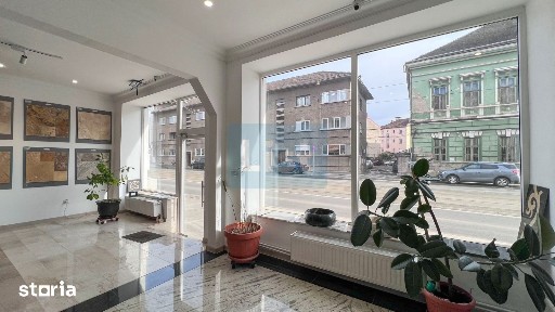Oportunitate Premium: Spațiu Comercial de Închiriat