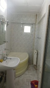 Inchiriez apartament