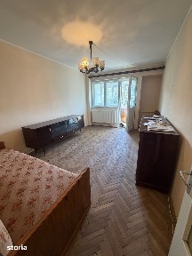 De vânzare apartament 2 camere Decomandat etaj 3/4
