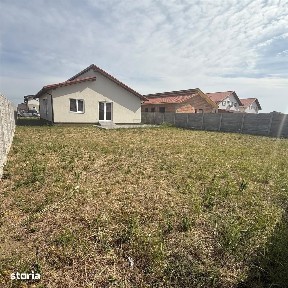 Casă individuală, 3 dormitoare, teren 600 mp - Moșni