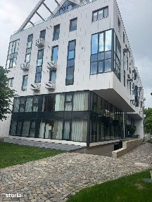 Apartament 3 camere, et 5 cu terasa, clădirea Stela, str. N.Bălcescu