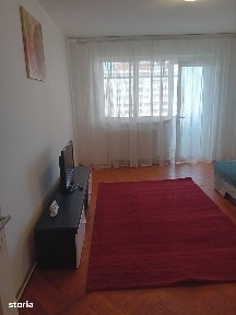 Particular inchiriez apartament 3 camere decomandat 74 mp