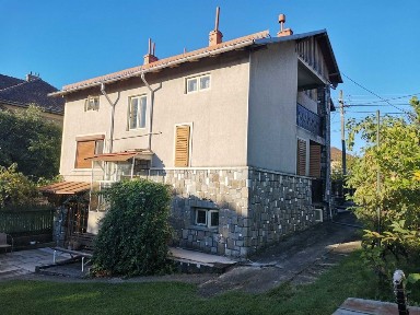 Casa Bucov Prahova, zona centrală