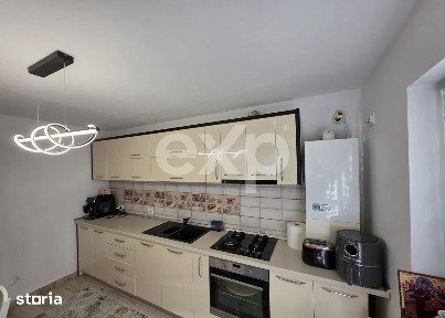 Casa moderna, complet mobilata si utilata, cu panouri fotovoltaice -