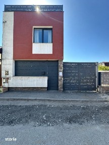 Casa de inchiriat, 143 mp, curte 260 mp, zona Centrul Vechi