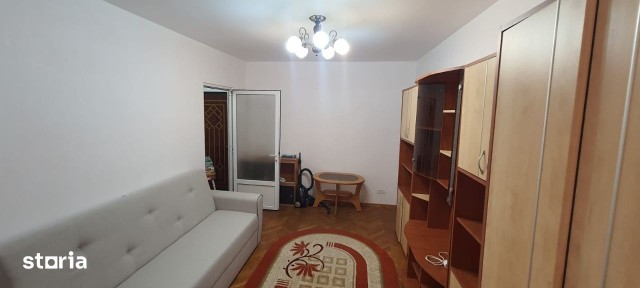 Inchiriez apartament 2 camere, Podul Ros
