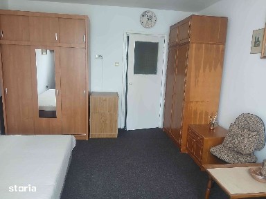 Dau in chirie apartament cu o camera pe termen lung