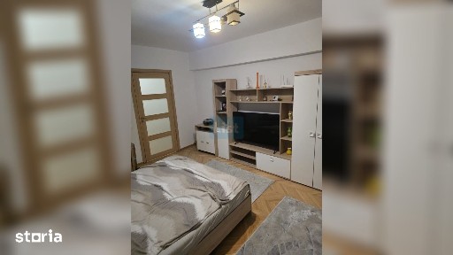 Apartament cu 4 camere decomandat Calea Floresti