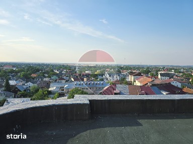 Apartament 4 camere de vanzare | Blocul turn / Radauti