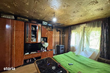 Casă individuală cu teren | Cotuș | 35.000 €