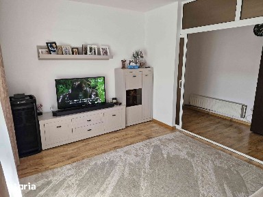 Apartament cu 2 camere, balcon și aer condiționat