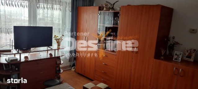 Apartament cu 1 camera, decomandat, zona Armata Rosie, etajul3