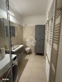 SE VINDE AP CU 3 CAMERE LUX IN COMPLEX COLUMNA