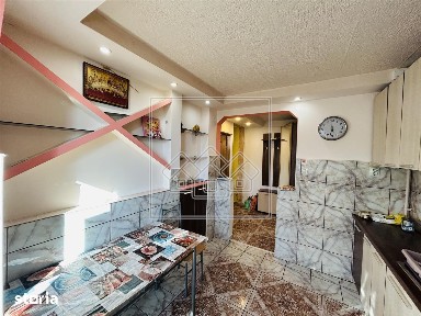 Ap decomandat, 2 camere, balcon - Zona Terezian