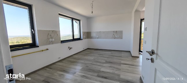 Casă Modernă pe Parter cu o Priveliște Deosebită