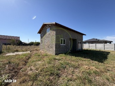 Casa P+M, 126mp utili, 437mp teren, sat Malu Mare