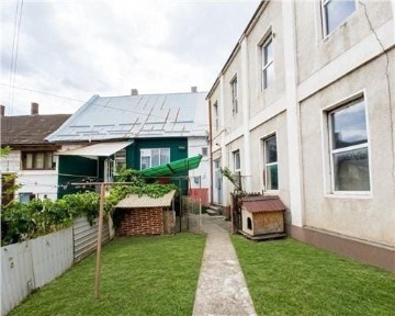 Vand casa 2 camere recent renovata