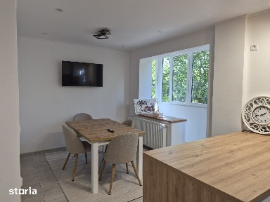 Apartament cu 3 camere - cartierul Tudor Vladimirescu