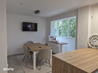 Apartament cu 3 camere - cartierul Tudor Vladimirescu
