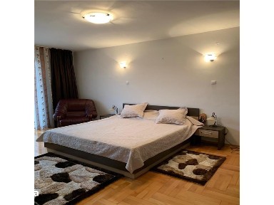 Casa 6 dormitoare l 500 MP l 3 Bai l Garaj l Zona Cetatuie