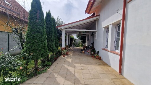 Casă intrare Sânpetru