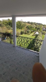 Casa minunata, înconjurată de natură