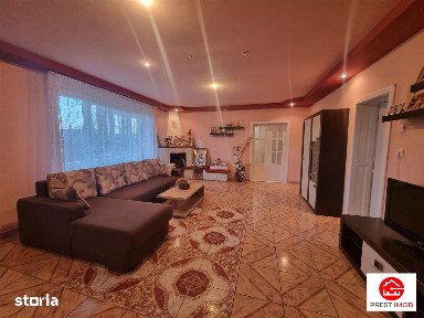 Casa de vanzare 4 camere (+4 semifinisate ), 12 arii teren, Unirii, Mu