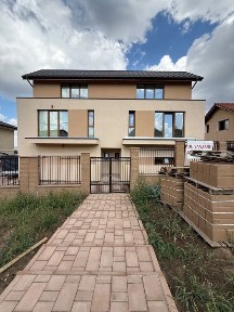 Duplex modern de închiriat