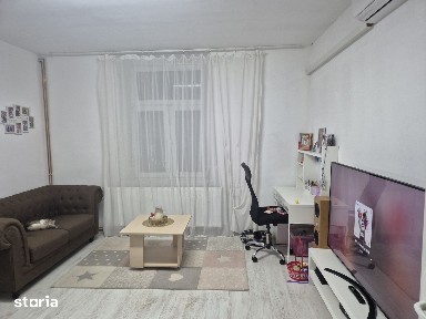 Vanzare apart. 3 cam. +1 cam. supraetajata,centr. proprie, Zona Teatru