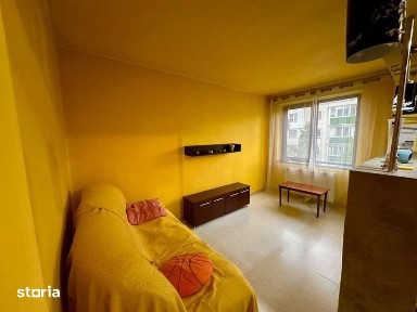 Vand apartament 3 camere, 62 mp, Aleea Plopilor, zona Decebal