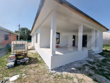 Casa parter de vanzare, 106 mp, teren 468 mp, zona Crevedia