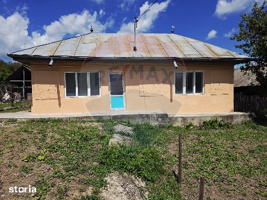 Casa de vanzare in sat Botesti, com. Ungureni, jud. Bacau.