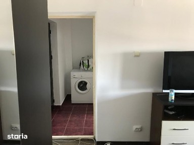 Garsonieră mobilată de închiriat, etaj 2