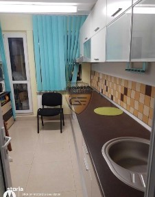 3 camere, Ultracentral la 200 m de plaja,balcon, jardiniera, renovat