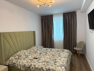 Inchiriez apartamnet 3 camere bloc nou