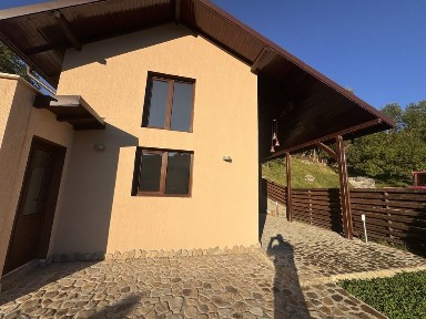 Casa de vanzare