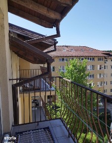 Apt living cu bucătărie și dormitor,2 balcoane,parcare,str Florilor
