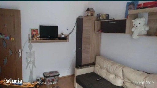Apartament decomandat, parcare, etaj intermediar, zona Eroilor