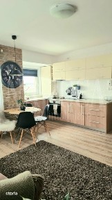 Apartament 3 camere de vanzare in Floresti