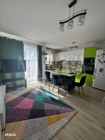 Apartament 3 camere de vanzare in Floresti