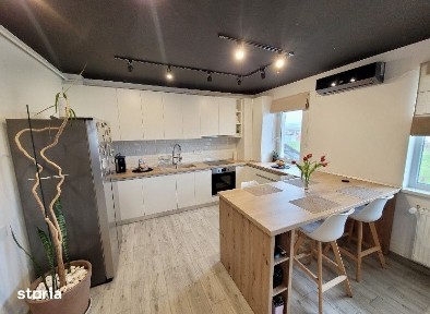 Apartament de lux, digitalizat, 3 camere, 2 bai, 71 mp, garaj