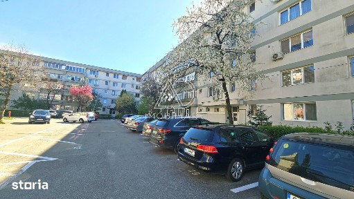 Apartament 3 camere, decomandat, strada Energeticienilor, zona 8 Mai