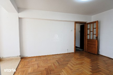 Apartament 3 camere decomandate - Etaj 1, Str. Energiei