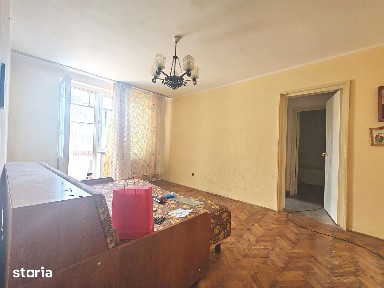 Apartament 3 camere Craiovei, confort 1, etajul 3/4, centrala termica