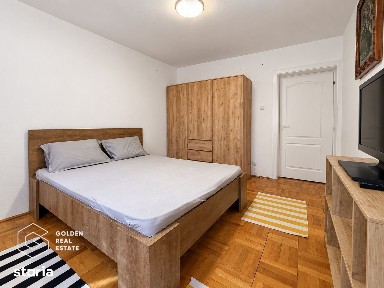 Apartament 3 camere, etaj 2, Piata Mica