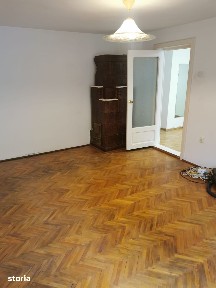 Vând casă la curte în Corbeanca