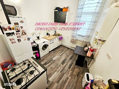 Vanzare apartament 2 camere, Centru Galați, cu grădină
