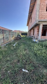 Casă la roșu, în construcție | Vetis-Satu Mare