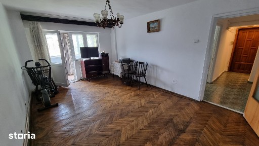 Apartament 3 camere de închiriat, etaj 2 cu boxa